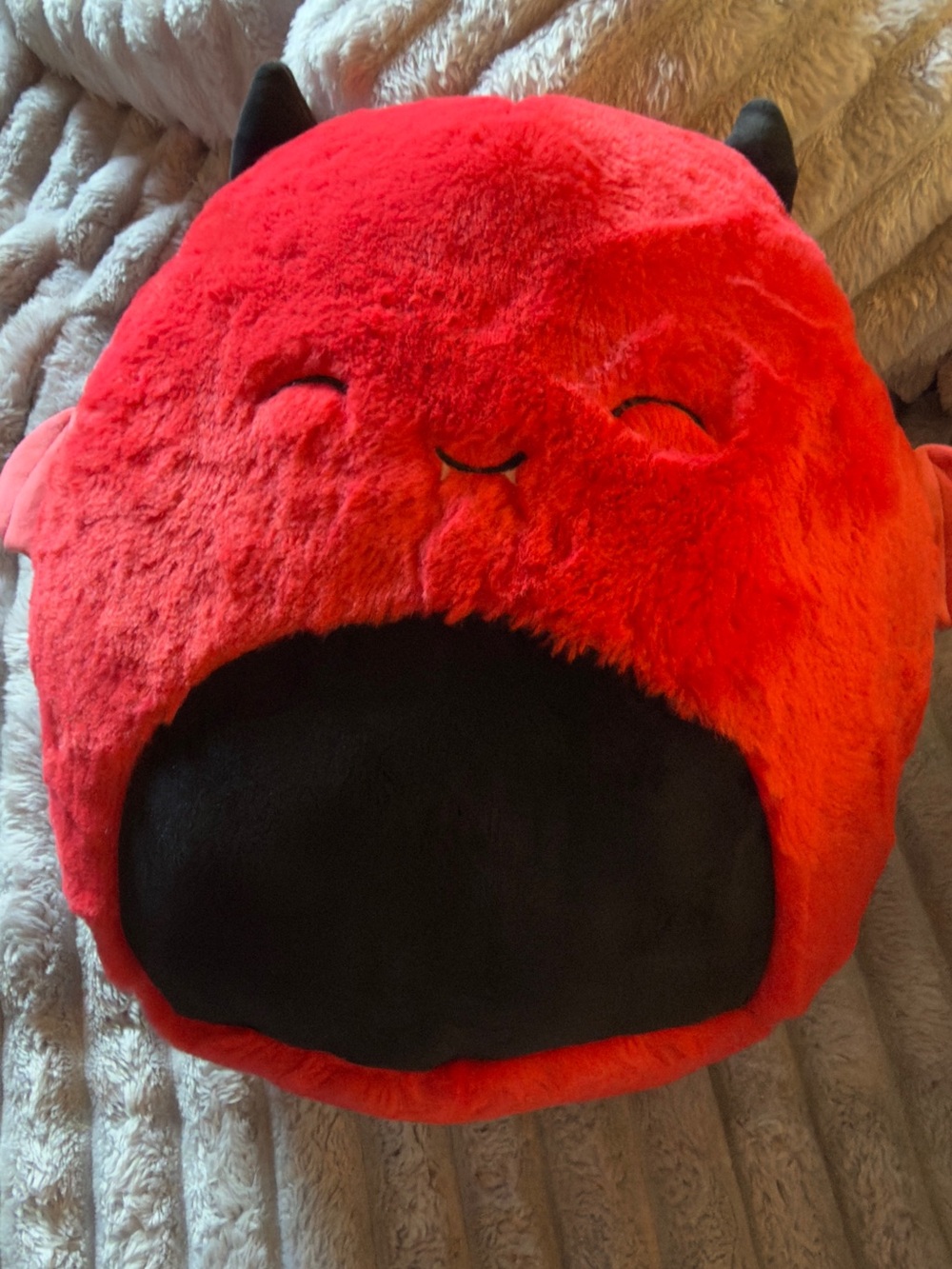 Squishmallows Fuzz-A-Mallows-Red Devil Dante Plush - Picture 7 of 9
